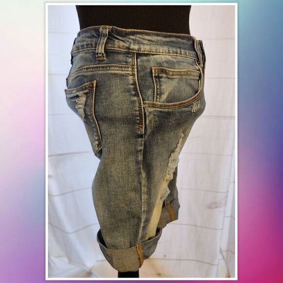 APT.9 distressed denim Bermuda shorts size 9/10 - Picture 2 of 4